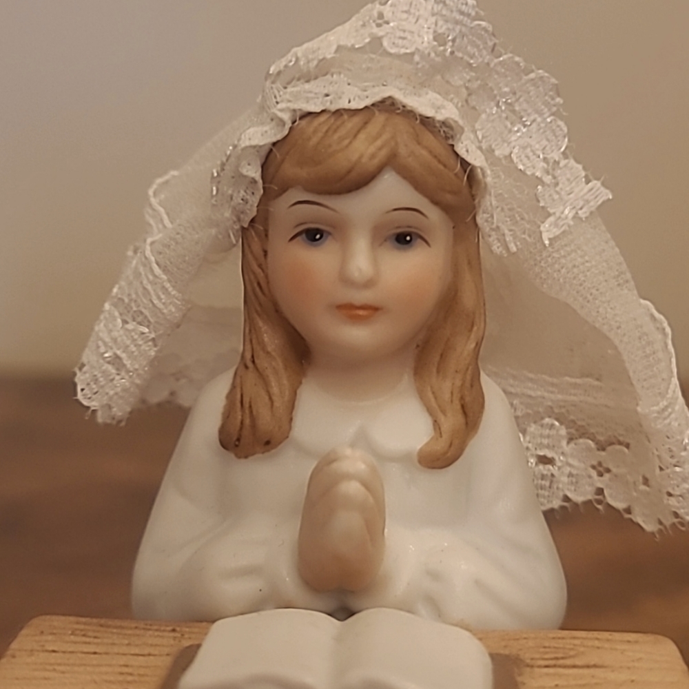 Little Girl Communion Figurine